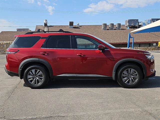 2022 Nissan Pathfinder SV