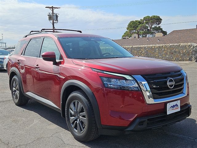 2022 Nissan Pathfinder SV
