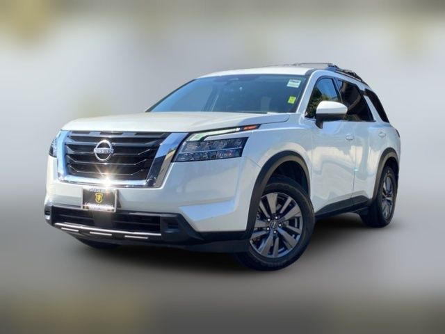2022 Nissan Pathfinder SV