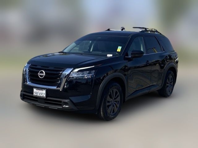 2022 Nissan Pathfinder SV