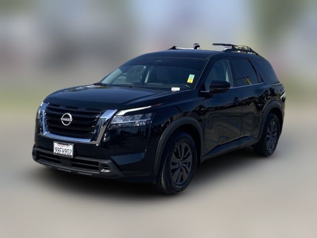 2022 Nissan Pathfinder SV