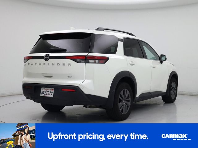 2022 Nissan Pathfinder SV