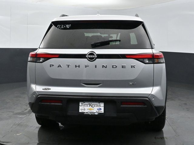 2022 Nissan Pathfinder SV