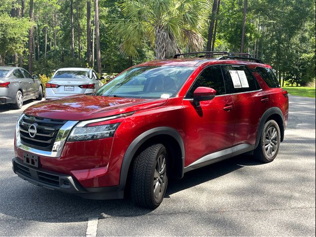 2022 Nissan Pathfinder SV