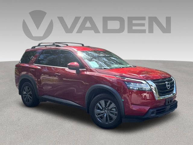 2022 Nissan Pathfinder SV