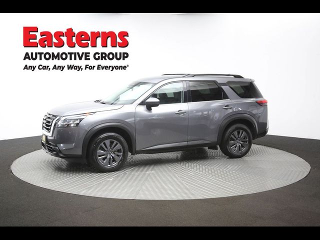 2022 Nissan Pathfinder SV
