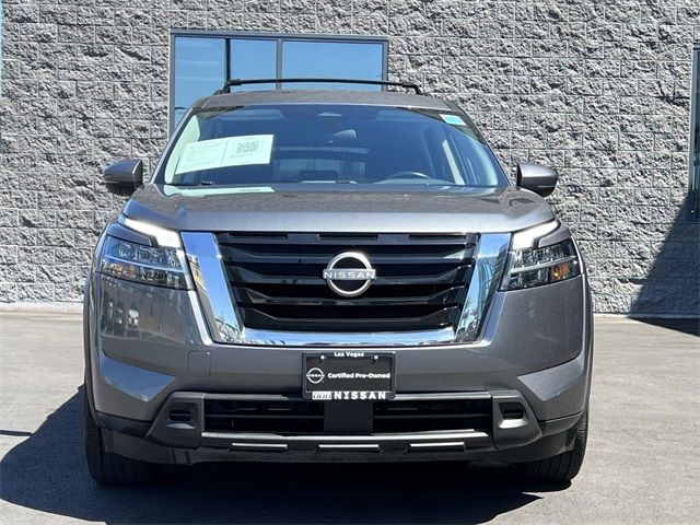 2022 Nissan Pathfinder SV