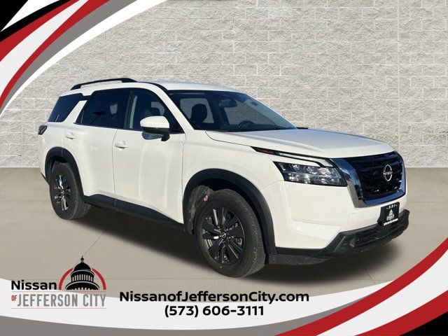 2022 Nissan Pathfinder SV