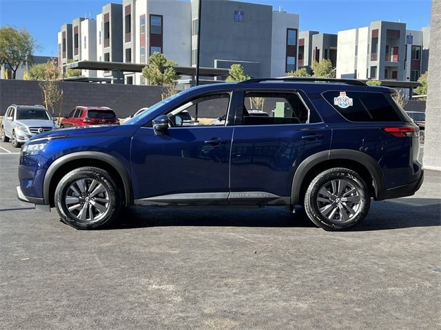 2022 Nissan Pathfinder SV