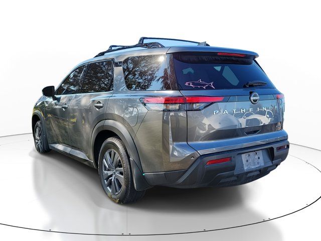 2022 Nissan Pathfinder SV