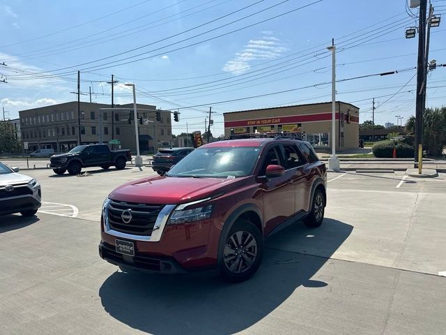 2022 Nissan Pathfinder SV