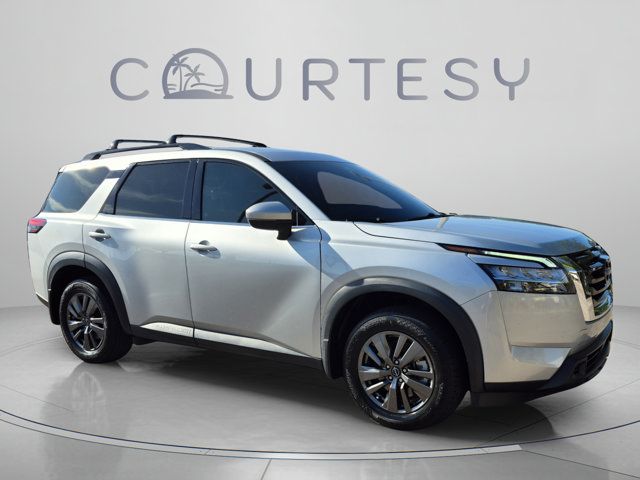 2022 Nissan Pathfinder SV