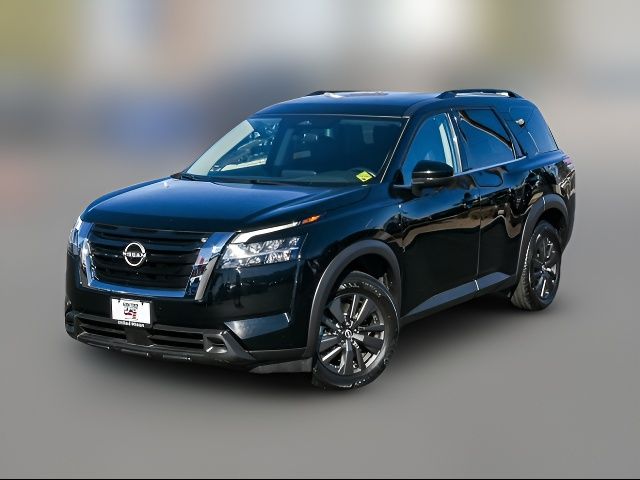 2022 Nissan Pathfinder SV