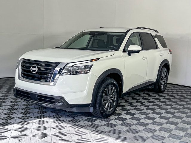 2022 Nissan Pathfinder SV