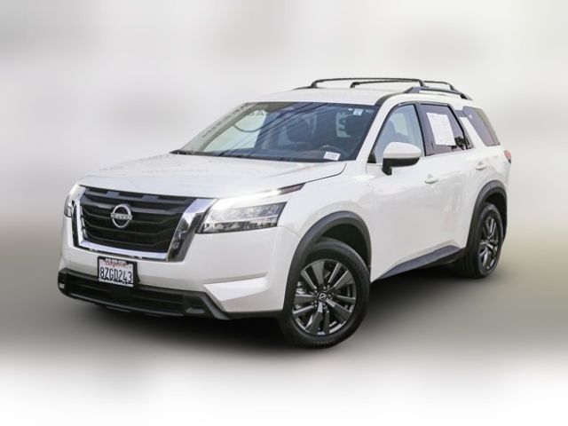 2022 Nissan Pathfinder SV