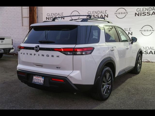 2022 Nissan Pathfinder SV