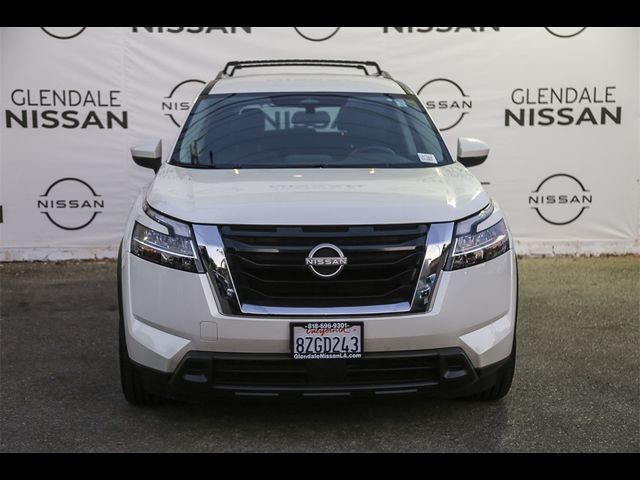 2022 Nissan Pathfinder SV