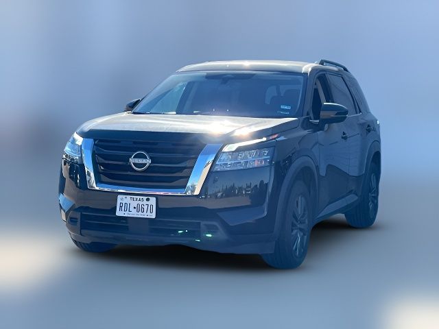 2022 Nissan Pathfinder SV