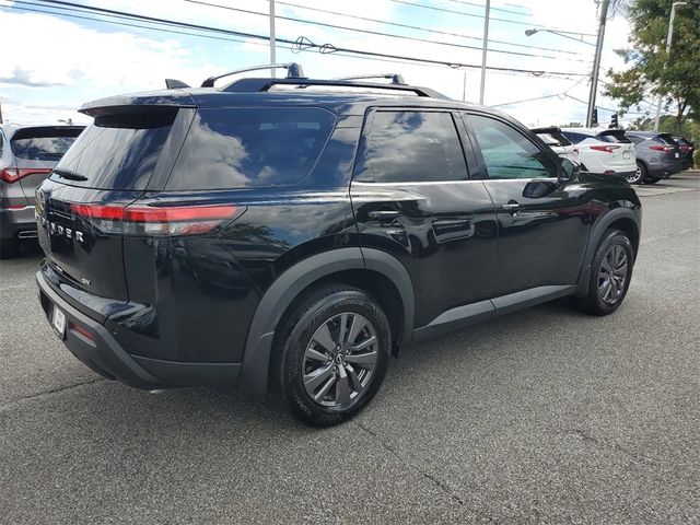 2022 Nissan Pathfinder SV