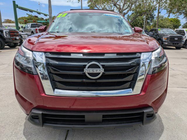 2022 Nissan Pathfinder SV
