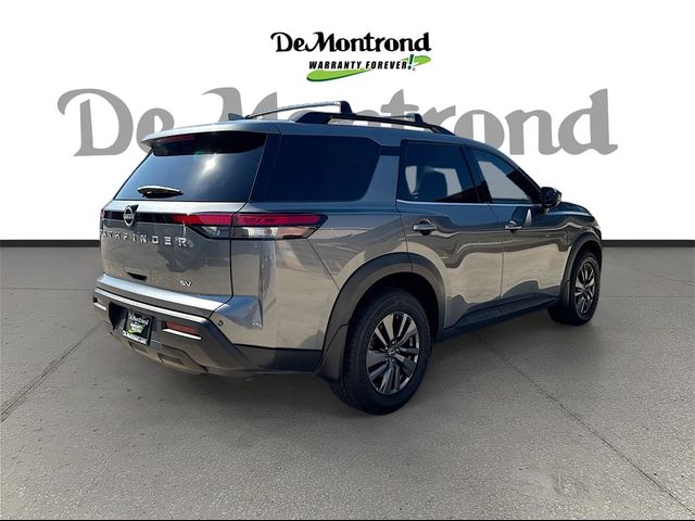 2022 Nissan Pathfinder SV