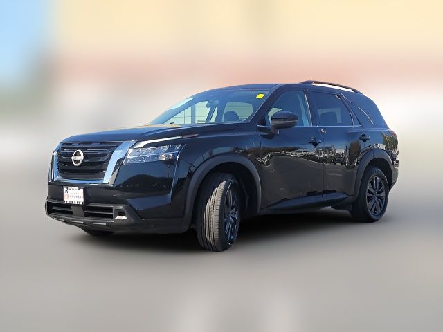 2022 Nissan Pathfinder SV