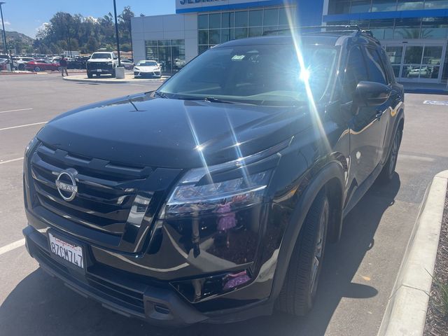 2022 Nissan Pathfinder SV