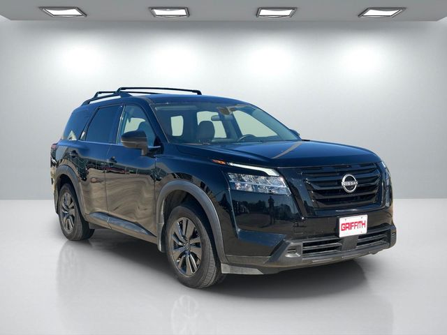 2022 Nissan Pathfinder SV