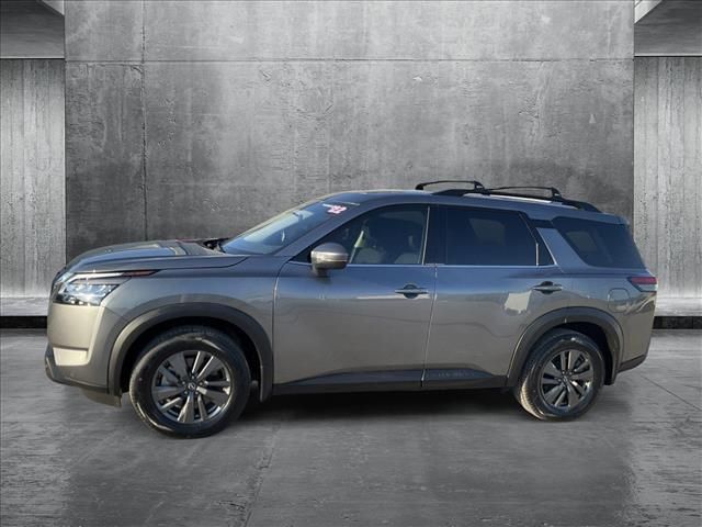 2022 Nissan Pathfinder SV