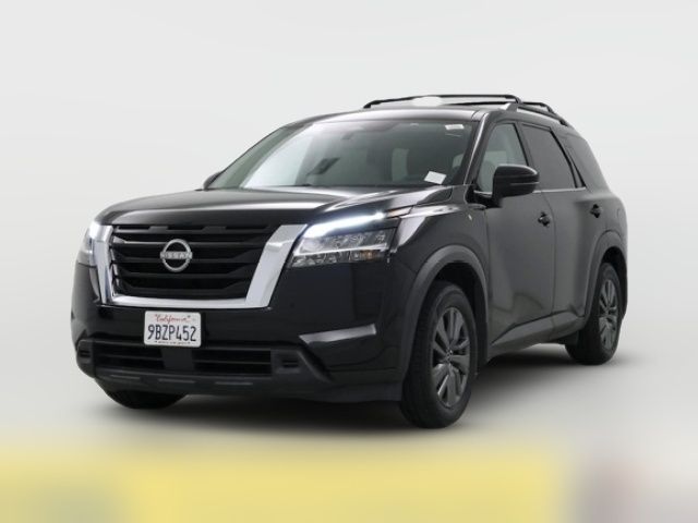 2022 Nissan Pathfinder SV