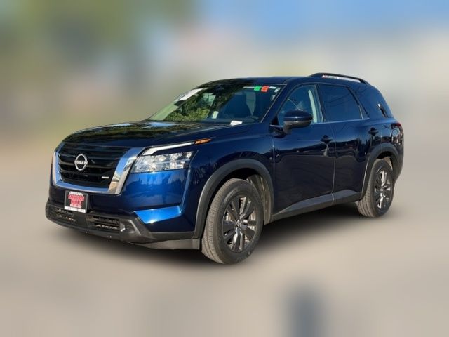 2022 Nissan Pathfinder SV