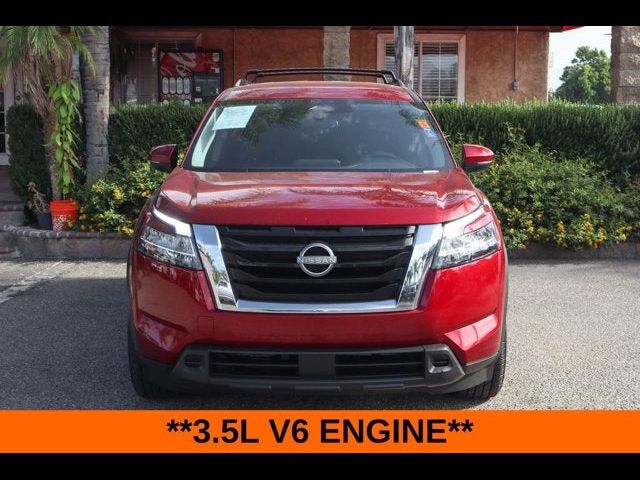 2022 Nissan Pathfinder SV