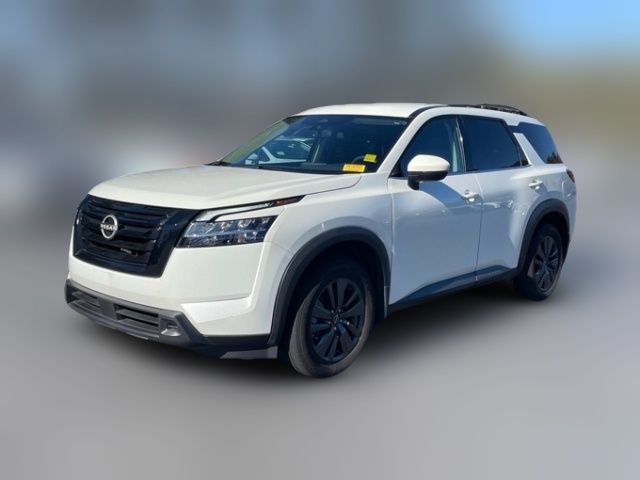 2022 Nissan Pathfinder SV