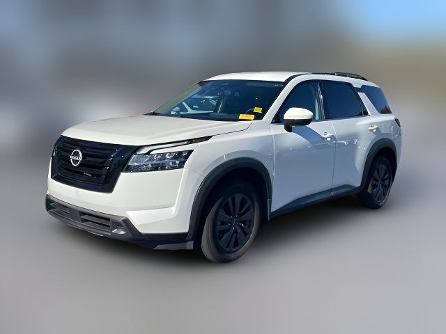 2022 Nissan Pathfinder SV