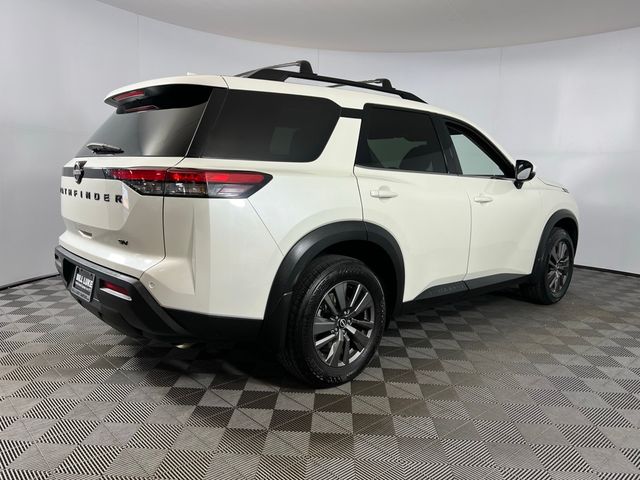 2022 Nissan Pathfinder SV