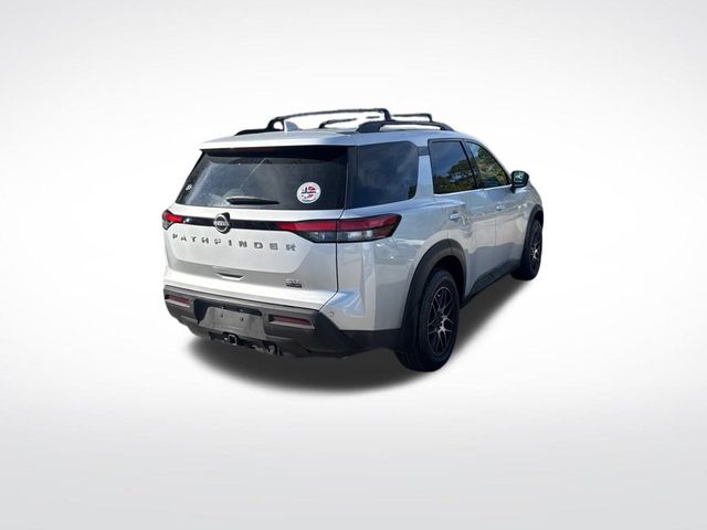 2022 Nissan Pathfinder SV