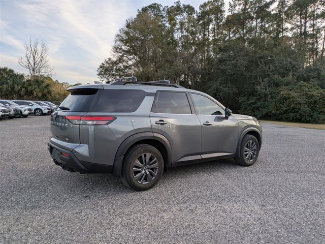 2022 Nissan Pathfinder SV