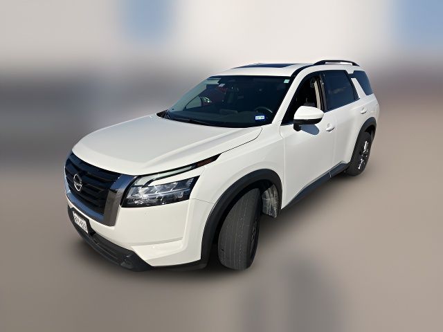 2022 Nissan Pathfinder SV