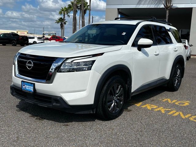 2022 Nissan Pathfinder SV