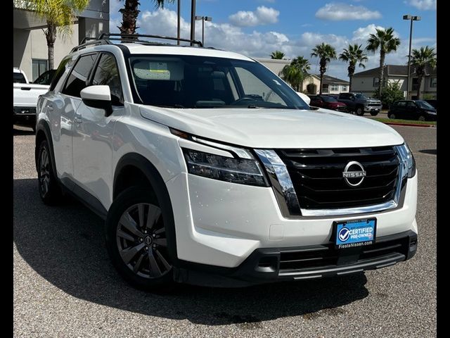 2022 Nissan Pathfinder SV