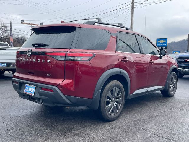 2022 Nissan Pathfinder SV