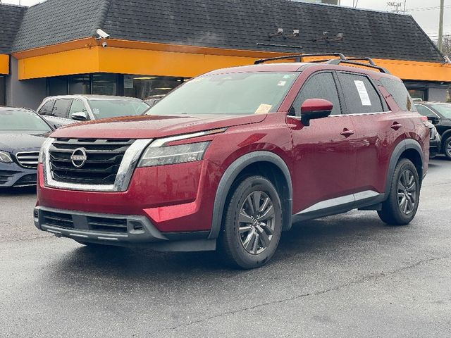 2022 Nissan Pathfinder SV