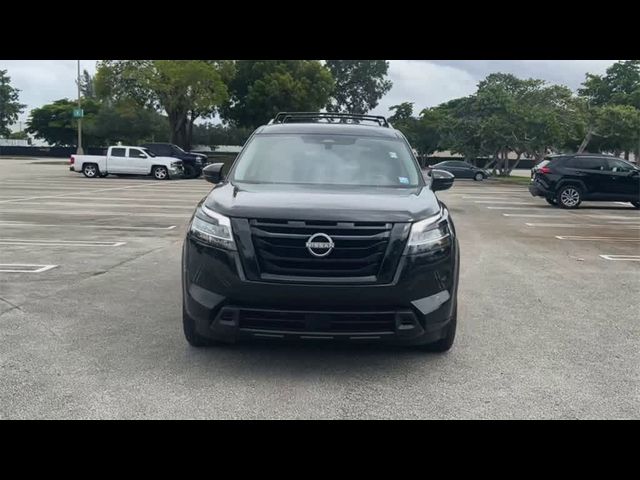 2022 Nissan Pathfinder SV