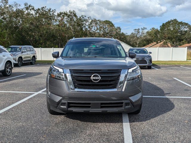 2022 Nissan Pathfinder SV