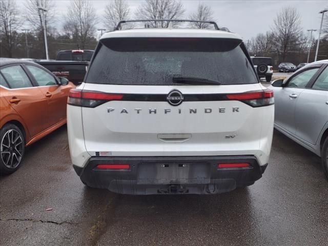 2022 Nissan Pathfinder SV