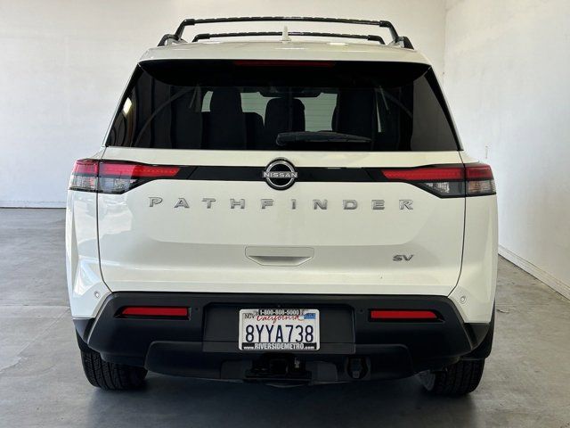 2022 Nissan Pathfinder SV