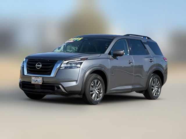 2022 Nissan Pathfinder SV