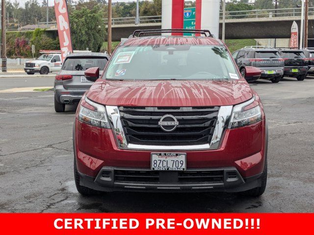 2022 Nissan Pathfinder SV