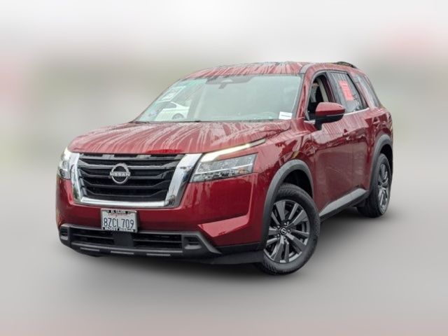 2022 Nissan Pathfinder SV