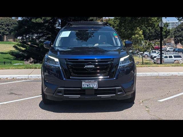 2022 Nissan Pathfinder SV